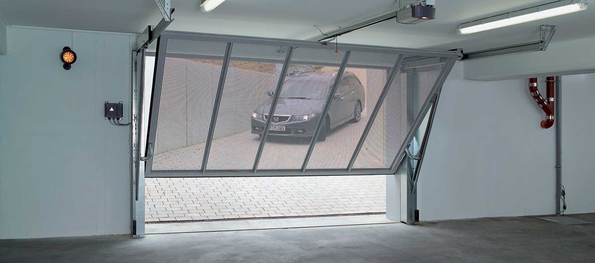 Sistemas Puertas y Portones Basculantes para ingreso a Conjuntos